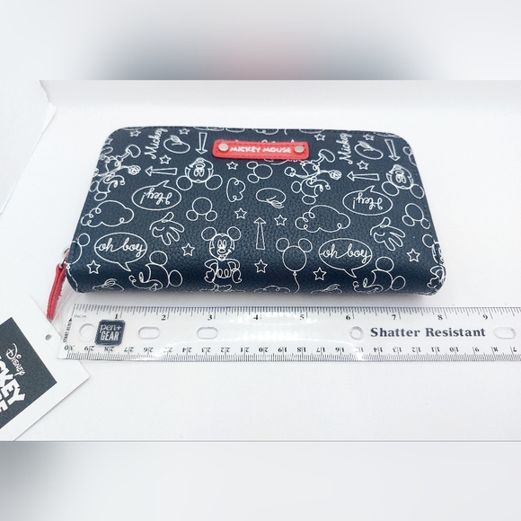 Disney MICKEY MOUSE Limited Edition Black/White Zip Wallet Red iWristlet - Picture 5 of 6
